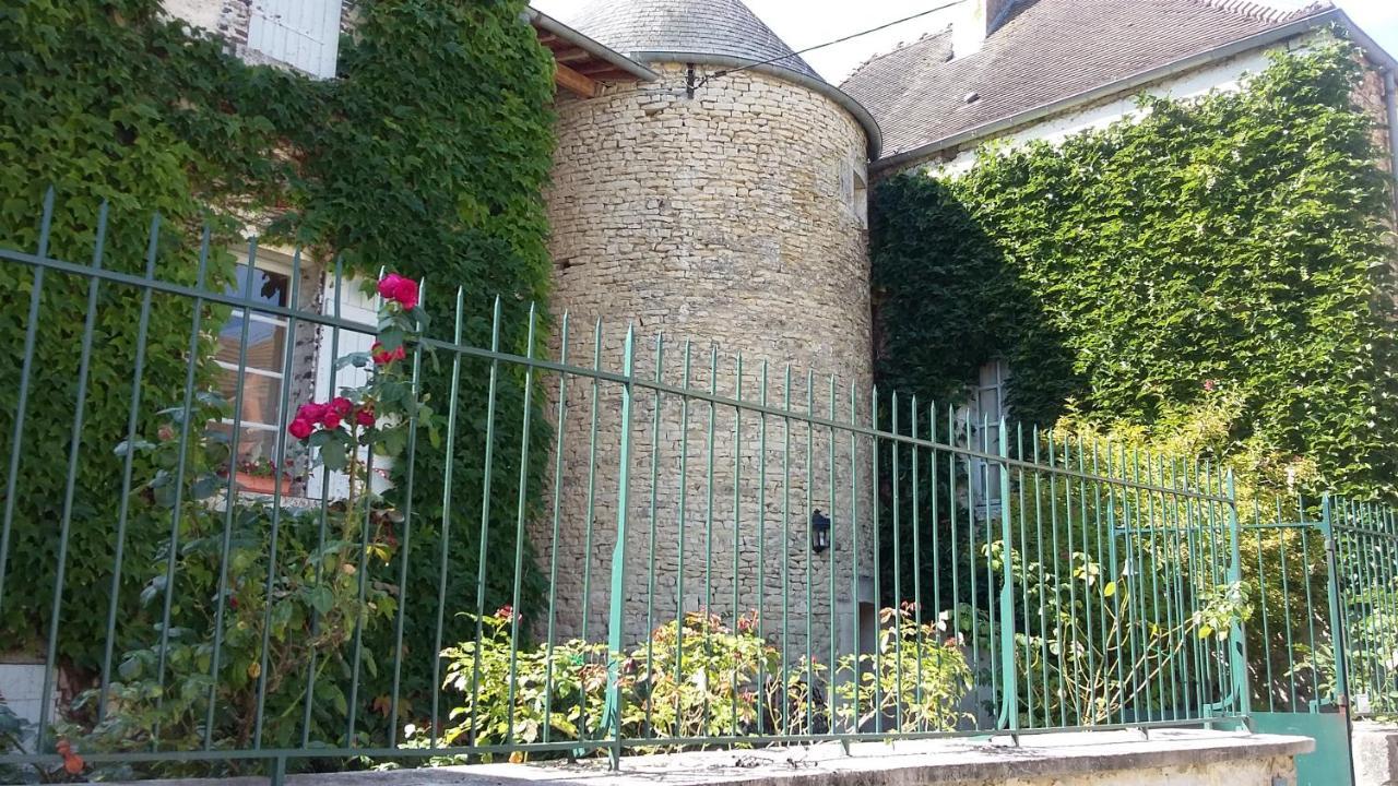 Bed and Breakfast Chez Zaza Stigny Esterno foto