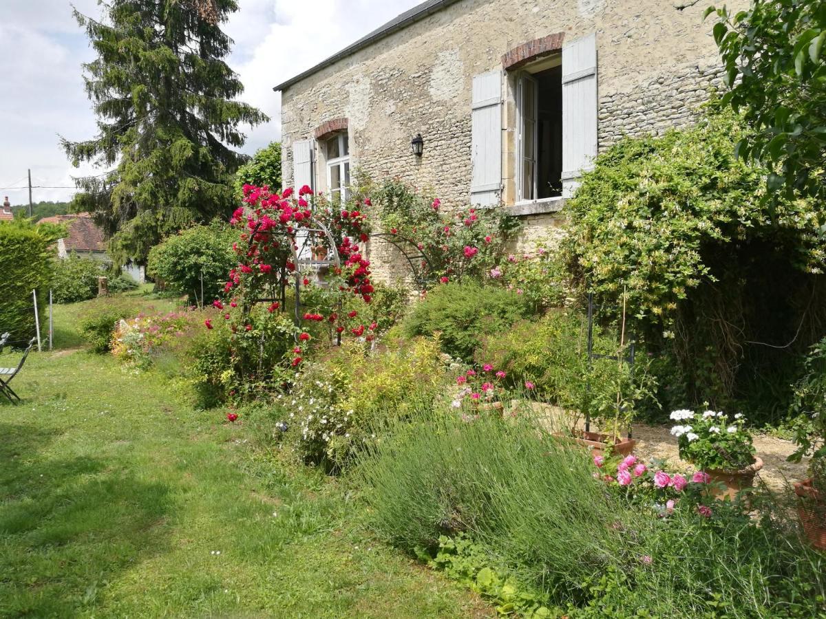 Bed and Breakfast Chez Zaza Stigny Esterno foto